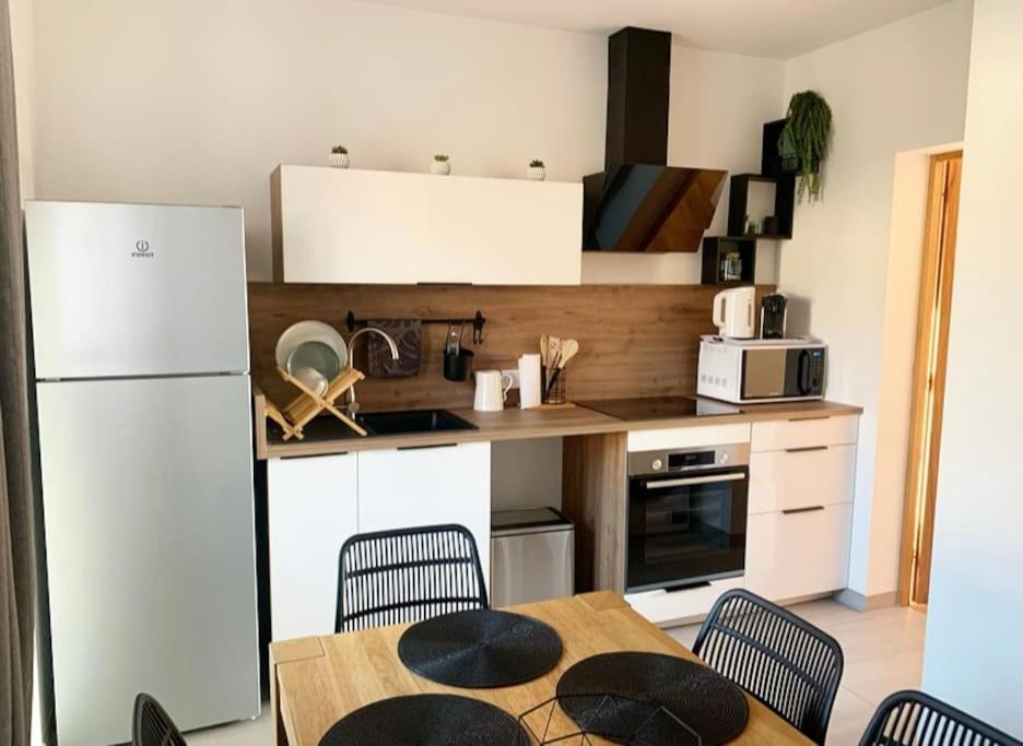 Maison Climatisee Toute Equipee Montchanin Luaran gambar